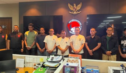 Bareskrim Serahkan Kasus Satuan Narkoba Polres Tangsel dan Lima Anggotanya ke Mapolda Metro