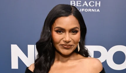 Mindy Kaling Bersumpah dengan Pembersih Wajah Apotek Ini untuk Mengontrol Kulit Berminyak — Dan Harganya Hanya $17