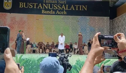 4 Terpidana Zina Dicambuk 100 Kali di Taman Bustanussalatin Banda Aceh, Total 11 Pelaku Dieksekusi