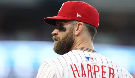 Istri Bryce Harper Membuat Postingan Menyentuh Hati