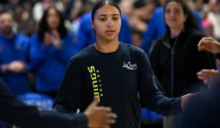Rookie sayap Azzi Fudd yang menjalani operasi lutut, akan melewatkan sisa musim reguler