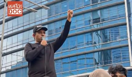 Sekretariat Kabupaten merespons video mahasiswa 'Prabowo Bedebah' yang menampilkan '500 ribu warga menyapa Pak Presiden'
