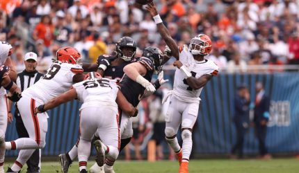The Browns akan segera memilih quarterback. Itu tidak menjadikannya jawabannya
