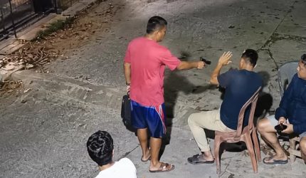 Virus! Polisi Diduga Menindak Warga Pakai Senjata Usai Tak Terima Teguran, Benarkah Mabuk?