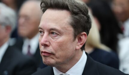 Hadiah SpaceX dari Elon Musk: Bagaimana aturan Akun Trump dapat diterapkan