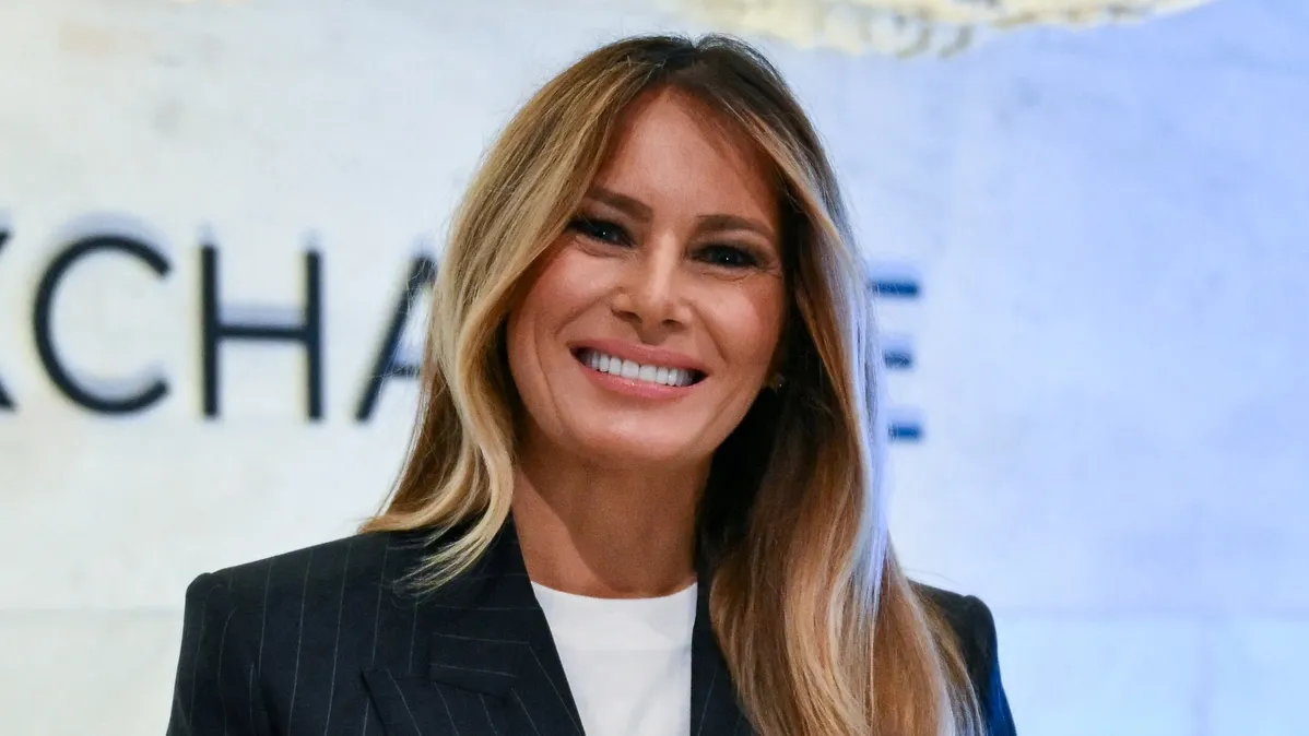 Photo: https://www.rakyatpos.id/ Melania trump mendorong trump mengenai perbaikan kesehatan perempuan