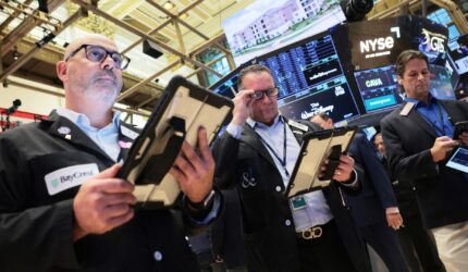 Pengukur ketakutan Wall Street melemah. Para pedagang melihatnya bergerak lebih tinggi lagi